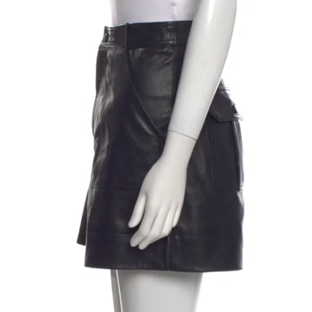 GANNI
Lamb Leather Mini Shorts Size 8 - Picture 11 of 12